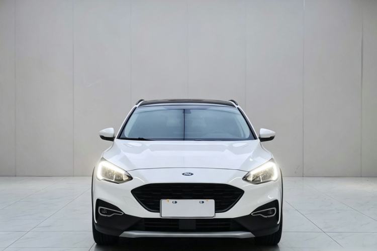 Used Ford Focus Active 2020 EcoBoost 180 Automatic Trendy Model Exterior 2