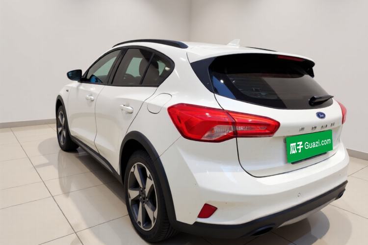 Used Ford Focus Active 2020 EcoBoost 180 Automatic Trendy Model Exterior 2