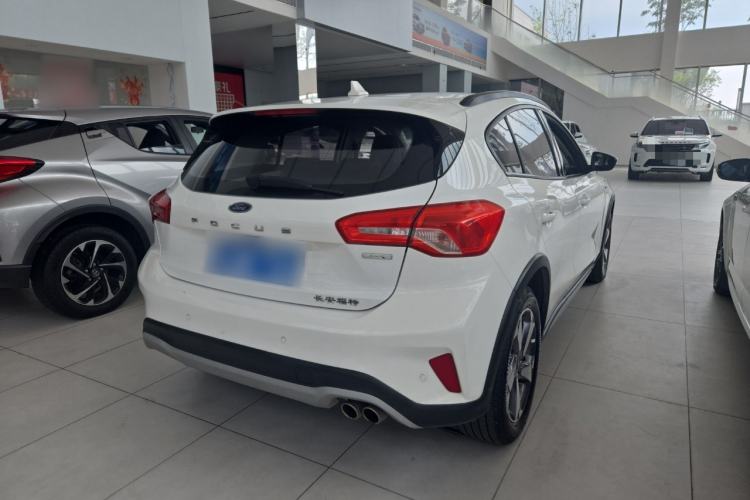Used Ford Focus Active 2020 EcoBoost 180 Automatic Trendy Model Exterior 3