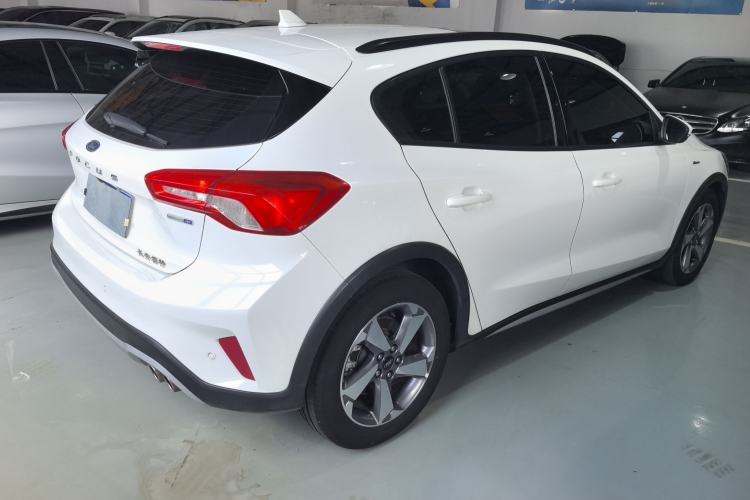 Used Ford Focus Active 2020 EcoBoost 180 Automatic Trendy Model Exterior 3