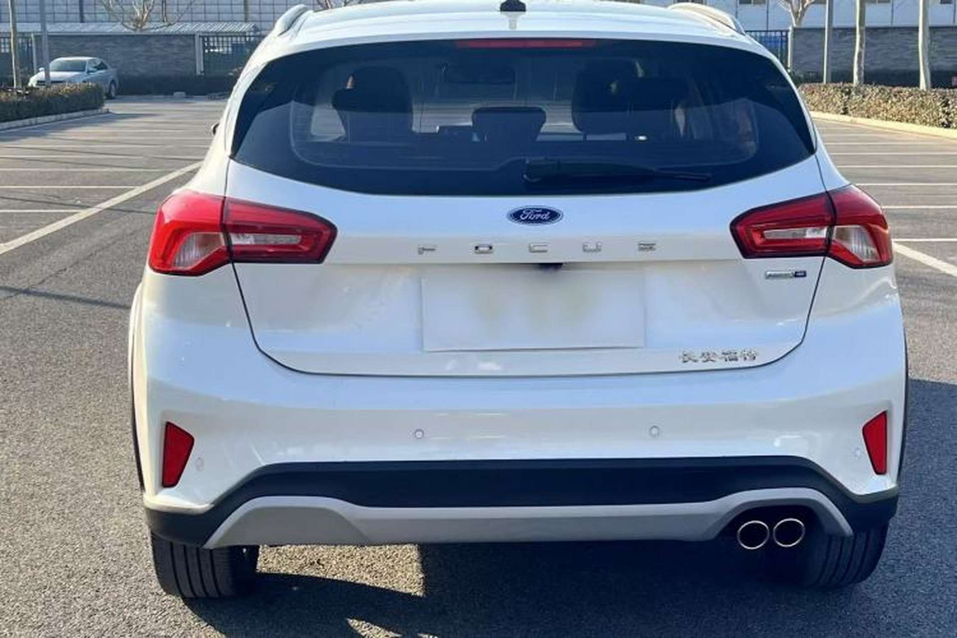 Used Ford Focus Active 2020 EcoBoost 180 Automatic Titanium Edition Exterior 3