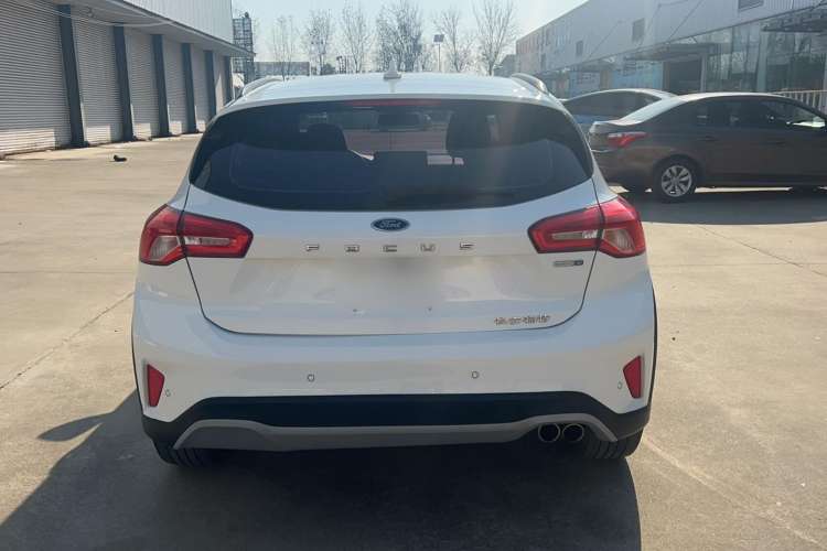 Used Ford Focus Active 2020 EcoBoost 180 Automatic Trendy Model Exterior 4