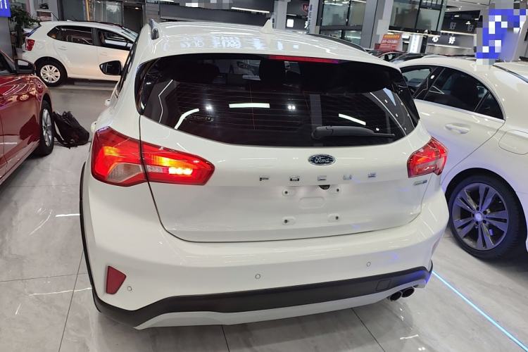 Used Ford Focus Active 2020 EcoBoost 180 Automatic Trendy Model Exterior 4