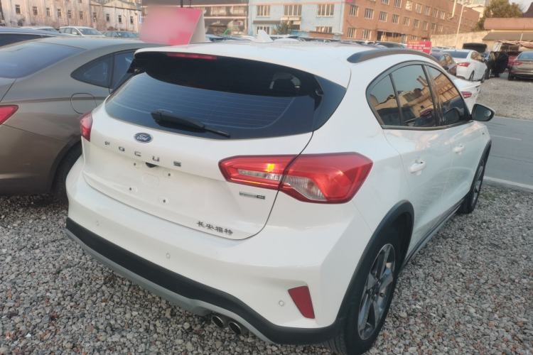 Used Ford Focus Active 2020 EcoBoost 180 Automatic Trendy Model Exterior 5