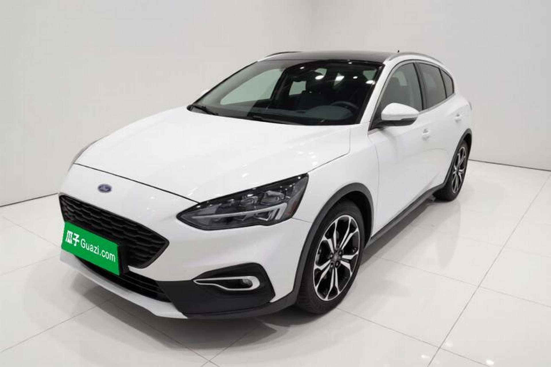 Used Ford Focus Active 2020 EcoBoost 180 Automatic Titanium Edition Front Left 45 Deg