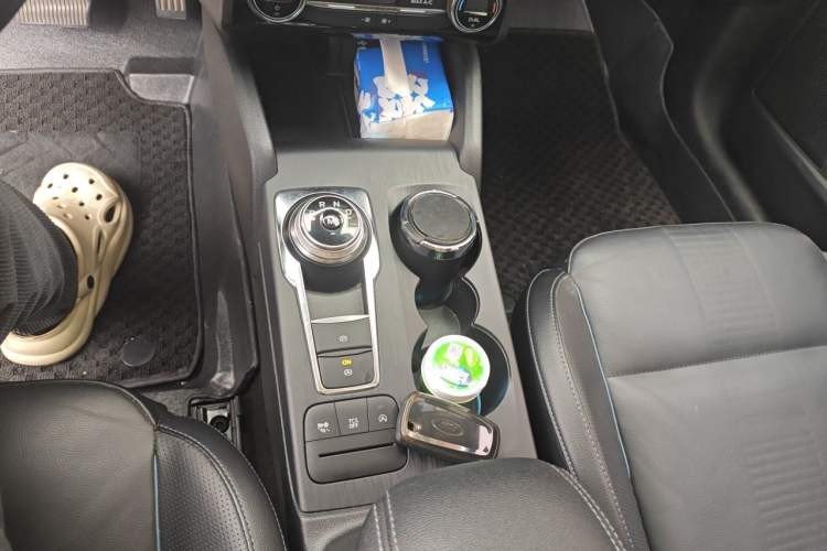 Used Ford Focus Active 2020 EcoBoost 180 Automatic Titanium Edition Gear Lever