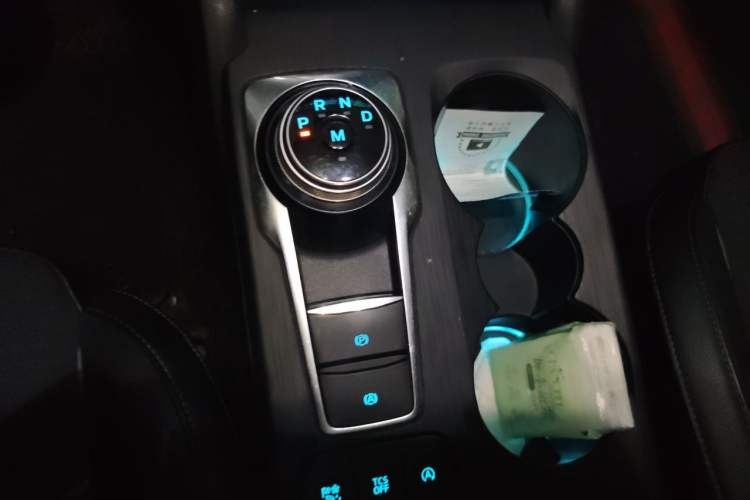 Used Ford Focus Active 2020 EcoBoost 180 Automatic Trendy Model Gear Lever