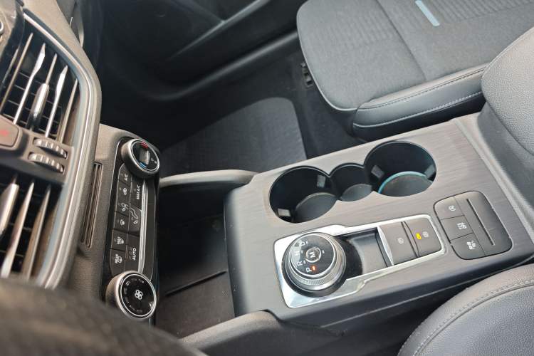 Used Ford Focus Active 2020 EcoBoost 180 Automatic Trendy Model Gear Lever