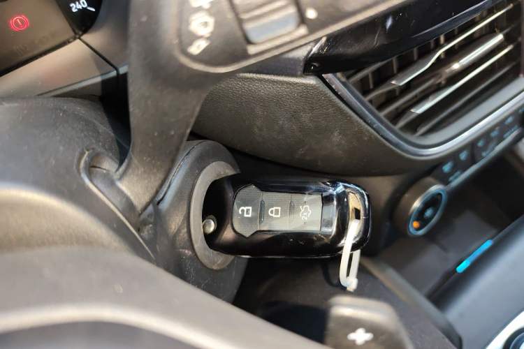 Used Ford Focus Active 2020 EcoBoost 180 Automatic Trendy Model Interior 1