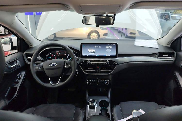 Used Ford Focus Active 2020 EcoBoost 180 Automatic Trendy Model Interior 2