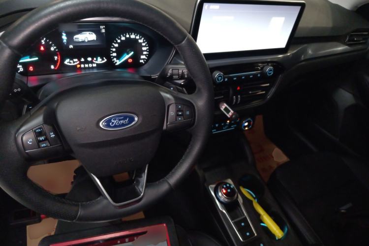 Used Ford Focus Active 2020 EcoBoost 180 Automatic Trendy Model Interior 2