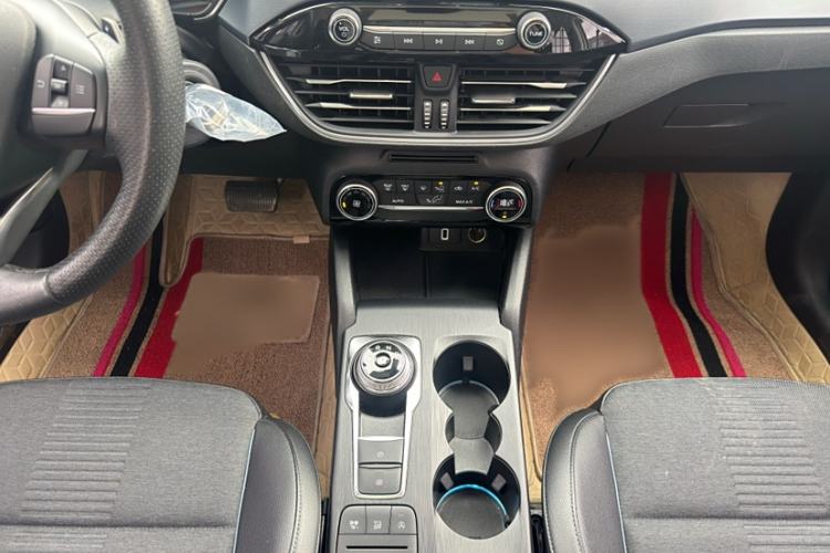 Used Ford Focus Active 2020 EcoBoost 180 Automatic Trendy Model Interior 3