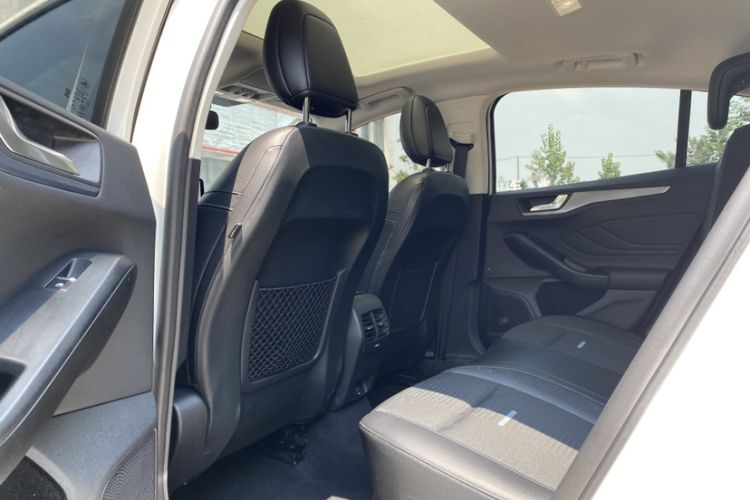 Used Ford Focus Active 2020 EcoBoost 180 Automatic Trendy Model Interior 4