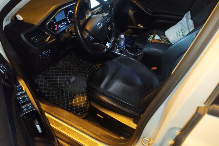 Used Ford Focus Active 2020 EcoBoost 180 Automatic Titanium Edition Left Front Seat