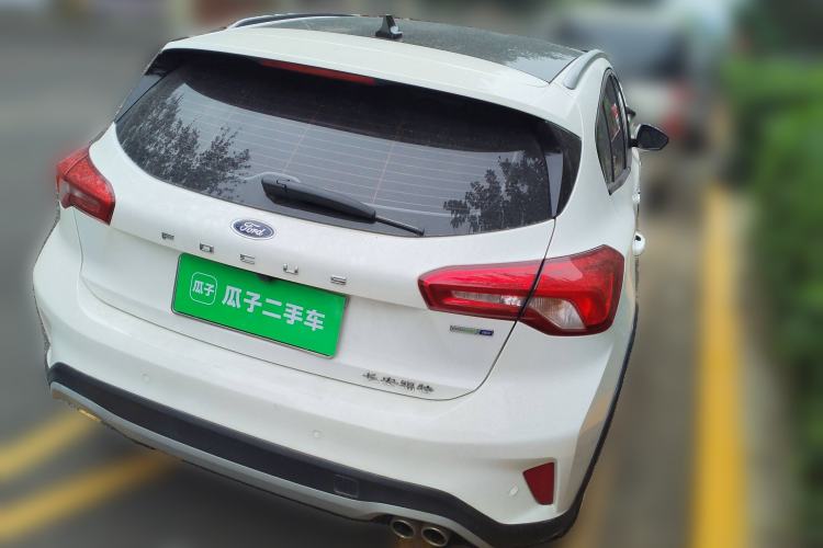 Used Ford Focus Active 2020 EcoBoost 180 Automatic Titanium Edition Rear Right 45 Deg