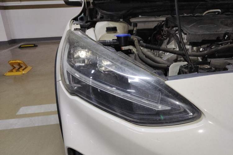 Used Ford Focus Active 2020 EcoBoost 180 Automatic Trendy Model Right Front Headlight
