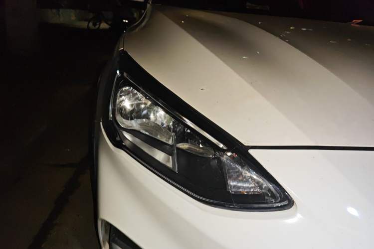 Used Ford Focus Active 2020 EcoBoost 180 Automatic Trendy Model Right Front Headlight