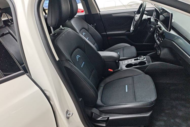 Used Ford Focus Active 2020 EcoBoost 180 Automatic Trendy Model Right Front Seat