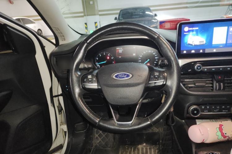 Used Ford Focus Active 2020 EcoBoost 180 Automatic Trendy Model Steering Wheel