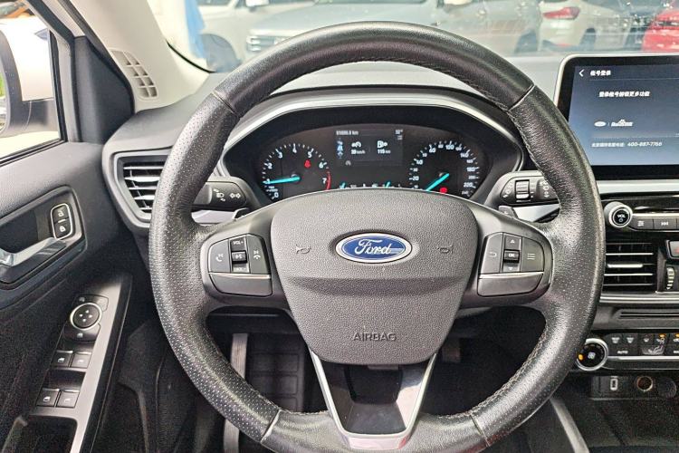 Used Ford Focus Active 2020 EcoBoost 180 Automatic Trendy Model Steering Wheel