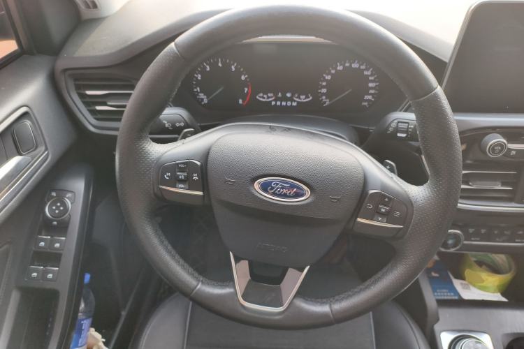 Used Ford Focus Active 2020 EcoBoost 180 Automatic Trendy Model Steering Wheel