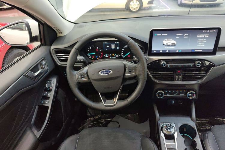 Used Ford Focus Active 2020 EcoBoost 180 Automatic Trendy Model Steering Wheel