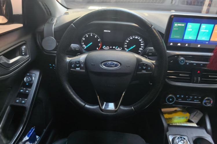 Used Ford Focus Active 2020 EcoBoost 180 Automatic Trendy Model Steering Wheel