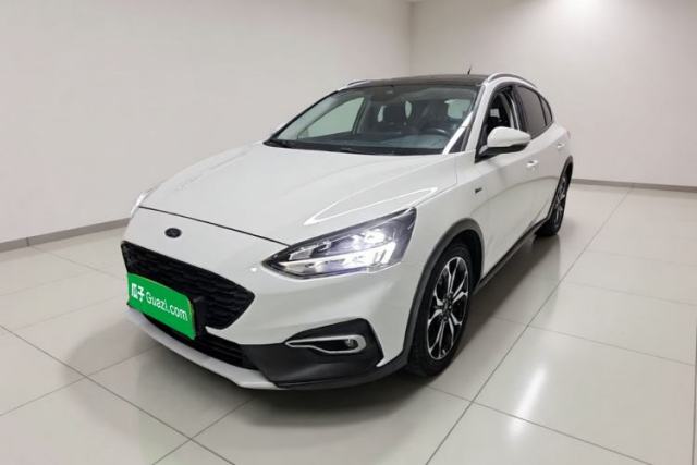Ford Focus Active 2020 EcoBoost 180 Automatic Titanium Edition usado