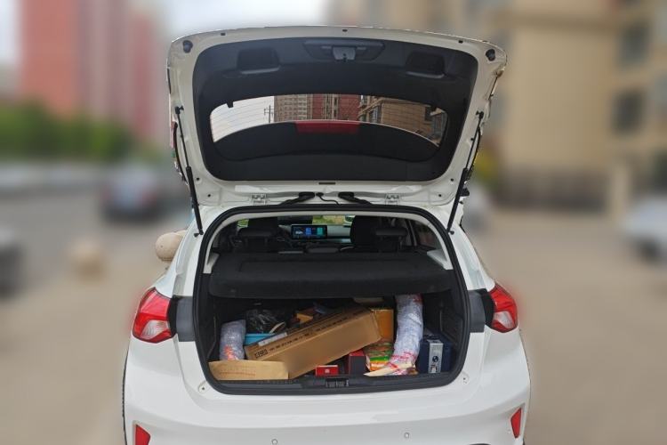 Used Ford Focus Active 2020 EcoBoost 180 Automatic Titanium Edition Trunk