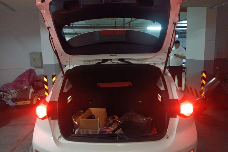 Used Ford Focus Active 2020 EcoBoost 180 Automatic Titanium Edition Trunk