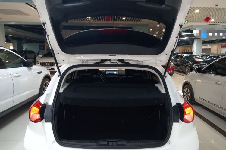 Used Ford Focus Active 2020 EcoBoost 180 Automatic Trendy Model Trunk