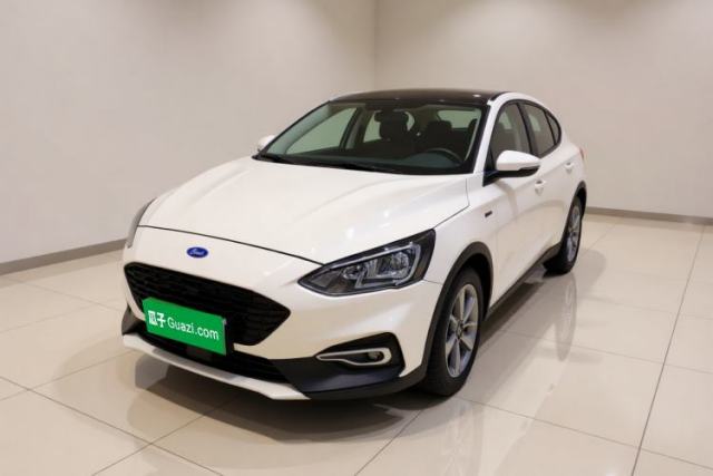 Ford Focus Active 2020 EcoBoost 180 Automatic Trendy Model مستعملة