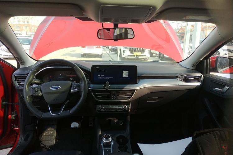 Used Ford Focus Active 2021 EcoBoost 180 Automatic Trendy Model Center Console