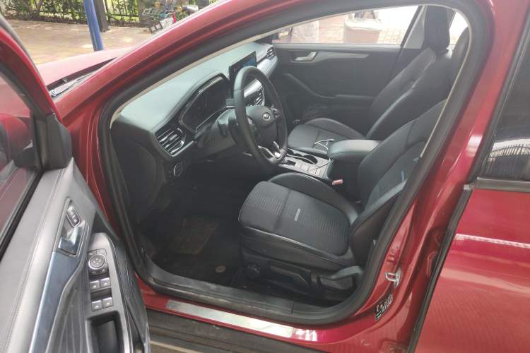 Used Ford Focus Active 2021 EcoBoost 180 Automatic Trendy Model Driver Seat