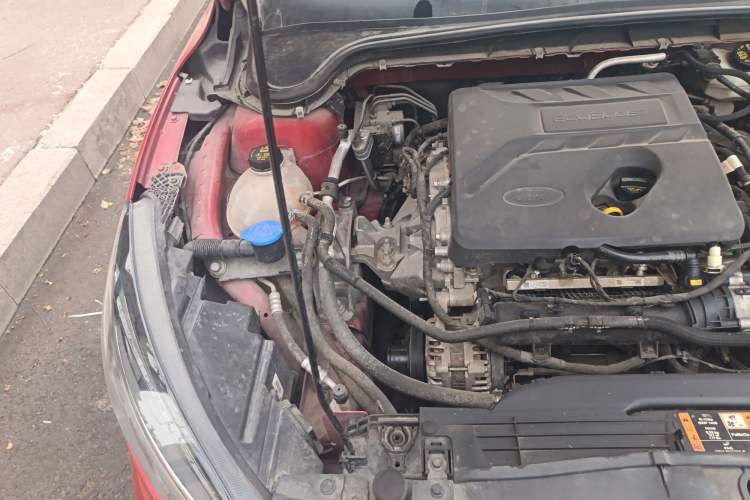 Used Ford Focus Active 2021 EcoBoost 180 Automatic Trendy Model Engine Bay Right