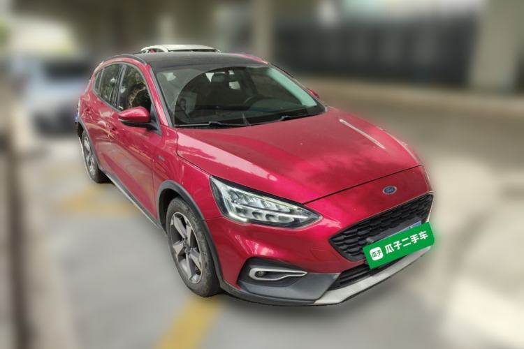Used Ford Focus Active 2021 EcoBoost 180 Automatic Trendy Model Front Right 45 Deg