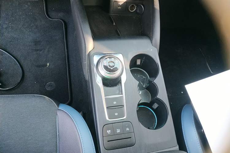 Used Ford Focus Active 2021 EcoBoost 180 Automatic Trendy Model Gear Lever