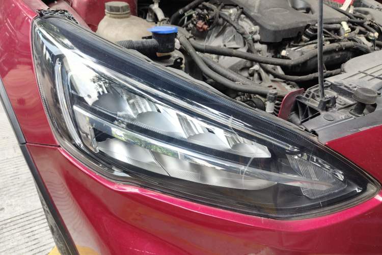 Used Ford Focus Active 2021 EcoBoost 180 Automatic Trendy Model Right Front Headlight