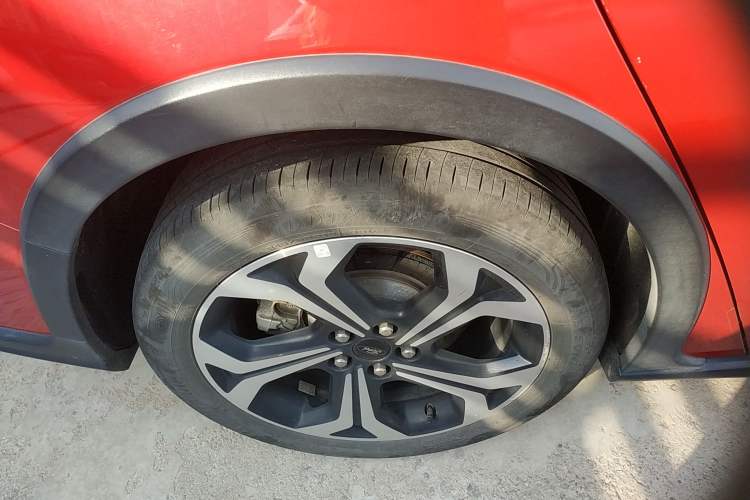 Used Ford Focus Active 2021 EcoBoost 180 Automatic Trendy Model Right Rear Wheel Hub