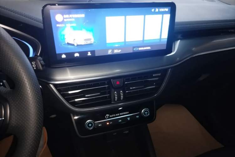 Used Ford Focus Active 2021 EcoBoost 180 Automatic Trendy Model Audio And AC Panel