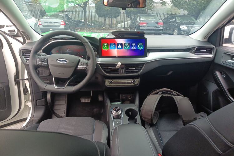 Used Ford Focus Active 2021 EcoBoost 180 Automatic Trendy Model Center Console