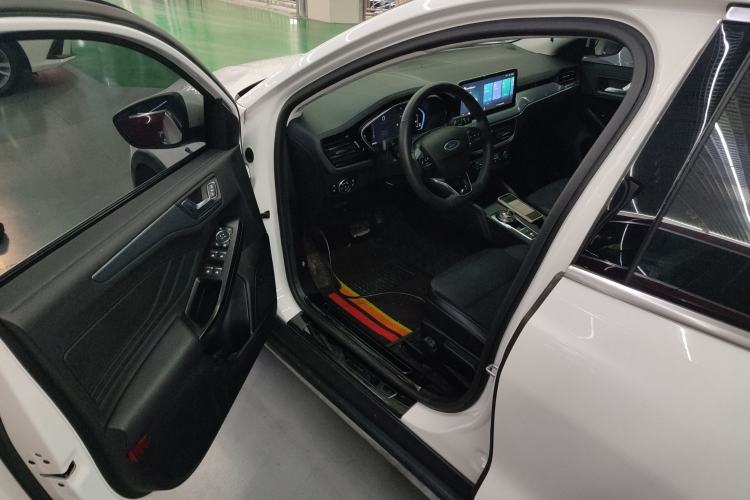 Used Ford Focus Active 2021 EcoBoost 180 Automatic Trendy Model Driver Seat