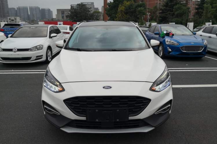 Used Ford Focus Active 2021 EcoBoost 180 Automatic Trendy Model Exterior 1