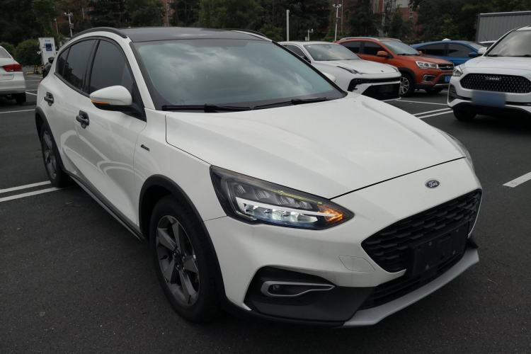 Used Ford Focus Active 2021 EcoBoost 180 Automatic Trendy Model Exterior 2