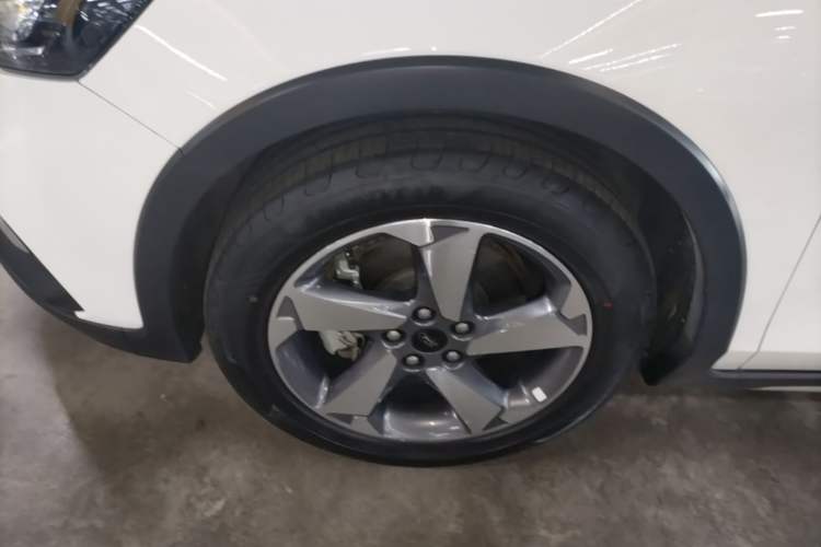 Used Ford Focus Active 2021 EcoBoost 180 Automatic Trendy Model Exterior 4