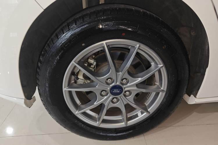Used Ford Focus Active 2021 EcoBoost 180 Automatic Trendy Model Exterior 5