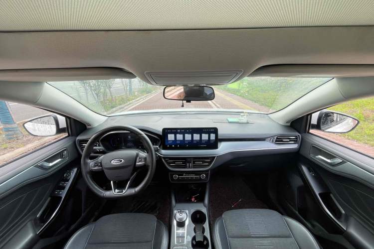 Used Ford Focus Active 2021 EcoBoost 180 Automatic Trendy Model Interior 1
