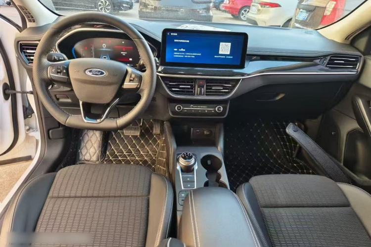 Used Ford Focus Active 2021 EcoBoost 180 Automatic Trendy Model Interior 1