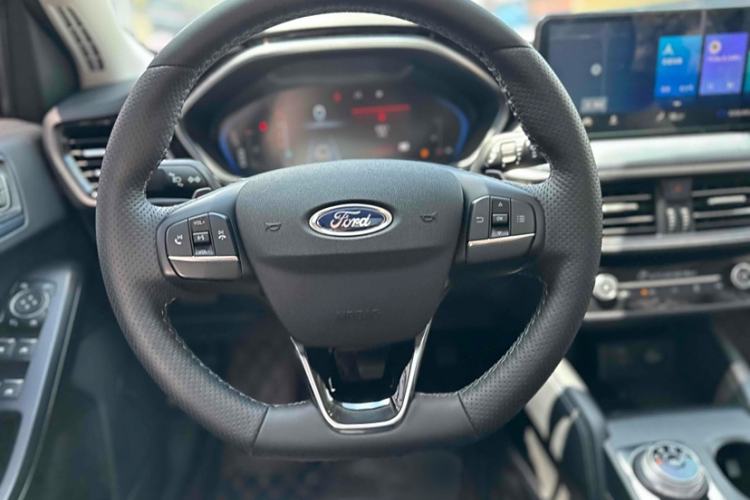 Used Ford Focus Active 2021 EcoBoost 180 Automatic Trendy Model Interior 12