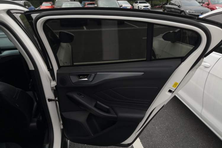 Used Ford Focus Active 2021 EcoBoost 180 Automatic Trendy Model Interior 6